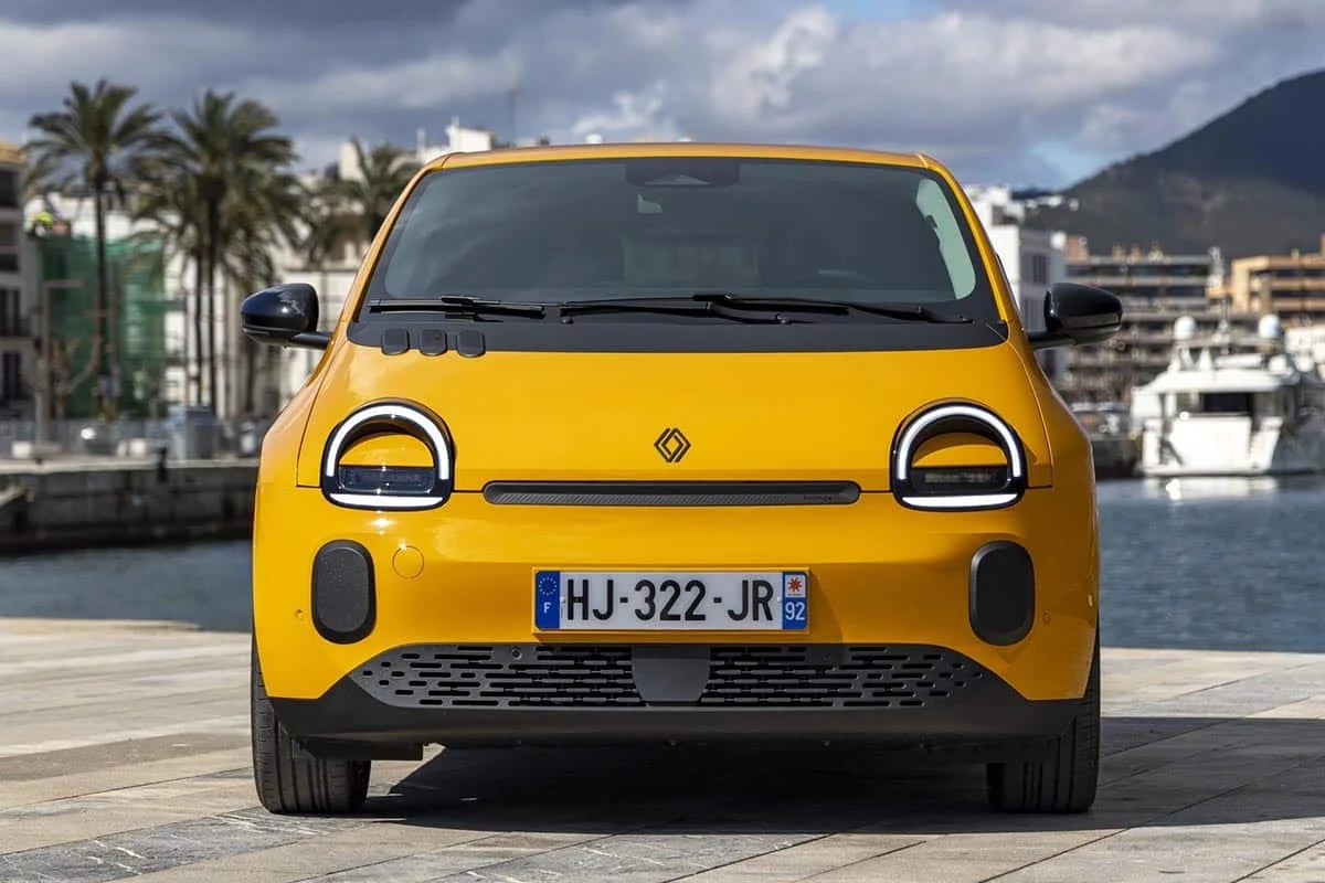 Marché automobile européen : l’électrique explose de 38,3 % et atteint la parité avec l’essence