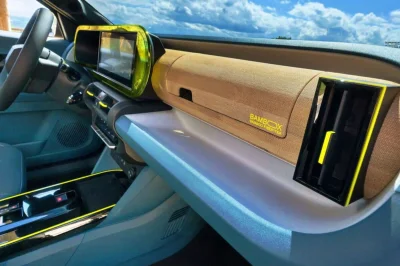 Cette citadine hybride 110 ch offre un coffre de SUV et défie déjà la future Citroën 2CV 2028