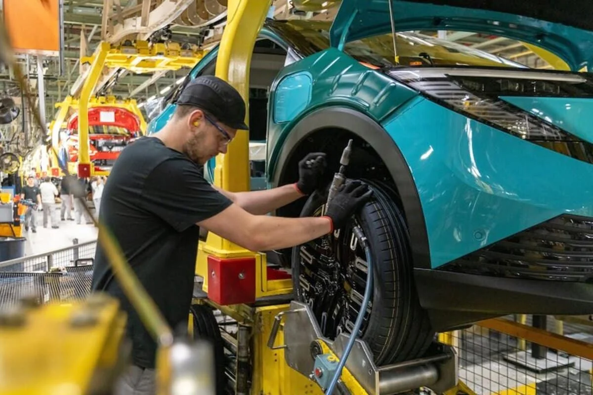 Pourquoi les constructeurs européens sont-ils contraints de délocaliser leur production en Chine ?