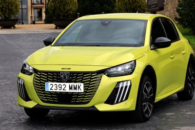 Comment Peugeot transforme l’échec du moteur 1.2 PureTech en succès électrique