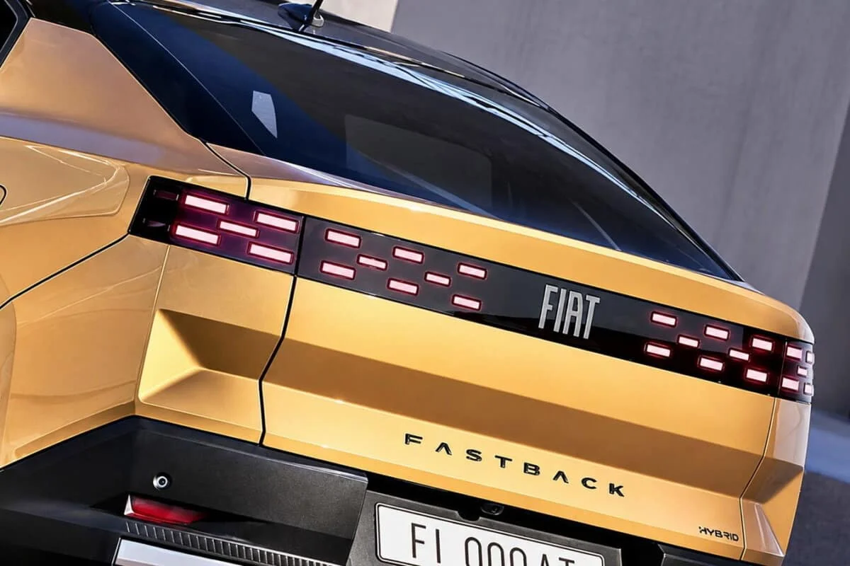 FIAT dévoile son plus grand SUV de la taille d’un Nissan Qashqai avec une version coupé
