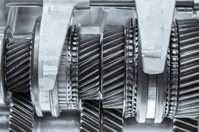 Comment la synchronisation des boîtes de vitesses a révolutionné la conduite moderne ?