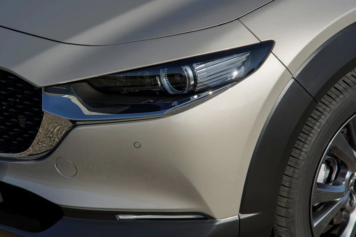 Un segment au-dessus du Toyota Yaris Cross, label ECO et mieux équipé pour le même prix, ce SUV japonais marque des points