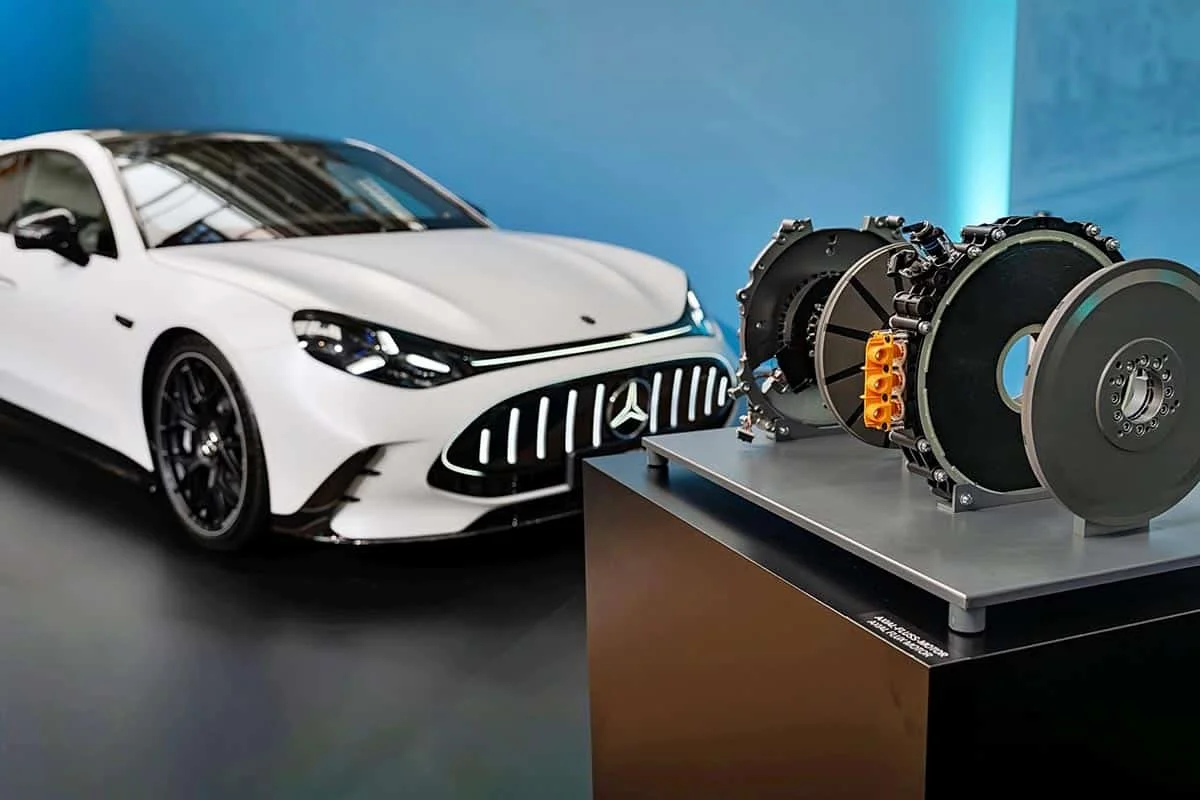 Mercedes réussit un moteur axial de 400 CV tenant dans un sac, mais comment le produire à grande échelle ?