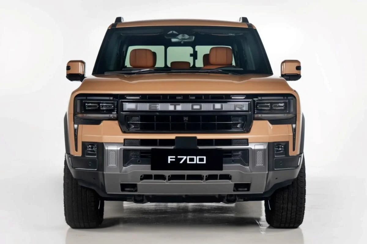 Omoda dévoile les premières images officielles de son grand pick-up 4×4 à motorisation hybride