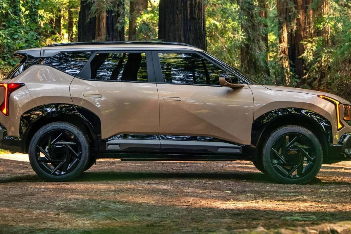 KIA réunit 180 ch turbo, transmission 4×4 et 536 litres de coffre dans son SUV le plus complet à ce jour