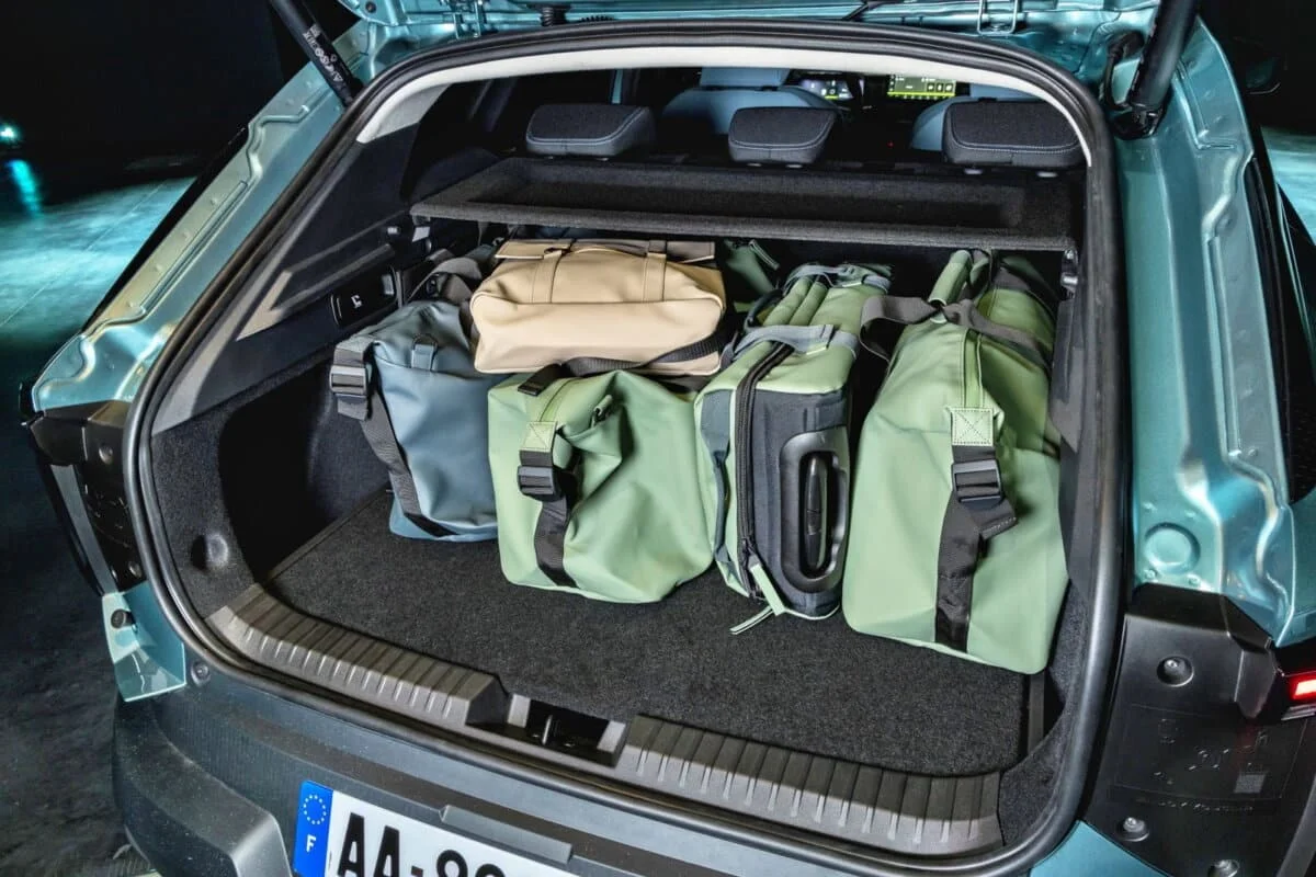 600 litres de coffre, version 4×4 et 25 000 € en entrée de gamme : le crossover break de Dacia surnommé l’anti-SUV n’a aucune raison d’être ignoré