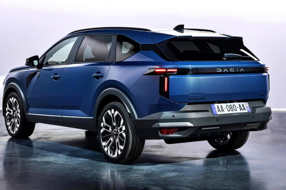 Dacia Striker arrive enfin : break hybride de 4,62 m, 600 litres de coffre et moins de 25 000 €