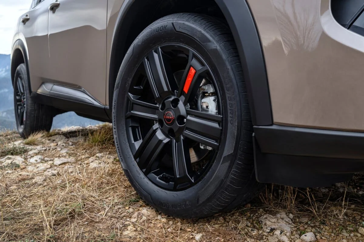 Essai du Nissan X-Trail 2026 : le SUV familial 7 places revient plus aventurier que jamais avec électrification, nouvelle finition et équipement renforcé
