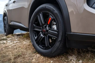 Essai du Nissan X-Trail 2026 : le SUV familial 7 places revient plus aventurier que jamais avec électrification, nouvelle finition et équipement renforcé