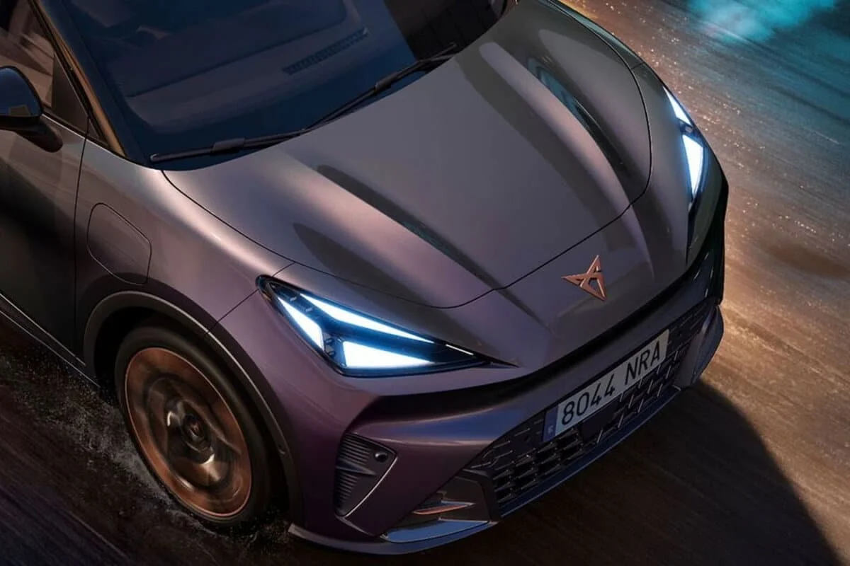 La Cupra Raval Plus arrive avec 135 ch et s’affiche comme la version la plus abordable de la gamme