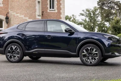 Pendant que la Chine veut dominer les SUV, les Français ripostent avec un modèle made in France, Crit’Air 1, 4,7 l/100 km et parmi les meilleurs de tous les segments