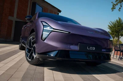 Avec son SUV hybride abordable, Xpeng débarque en Europe avec une technologie que Tesla n’offre pas