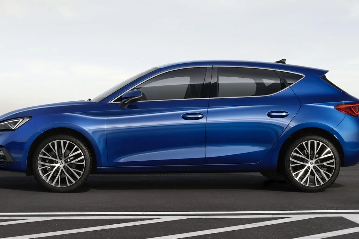 133 km en électrique et une obstination salutaire : la Seat Leon e-HYBRID est la compacte qui résiste mieux que prévu à tout ce qui voulait la faire disparaître