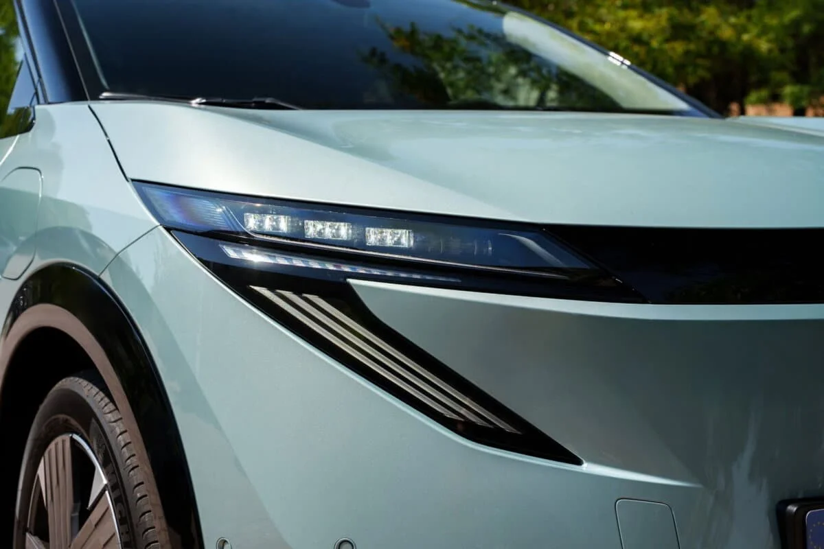 Il rivalise avec la Renault captur et avec ses 306 ch et sa transformation profonde, ce SUV a décidé de ne plus passer inaperçu