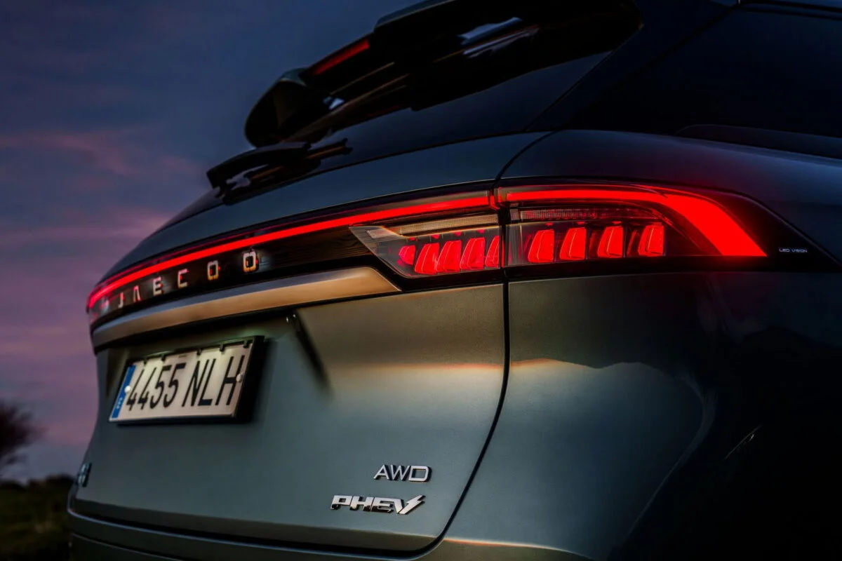 Le SUV 7 places turbo intégral de 428 ch qui s’attaque à l’Omoda 9 avec l’allure d’une Mercedes GLC et 40 000 € de moins sur la facture