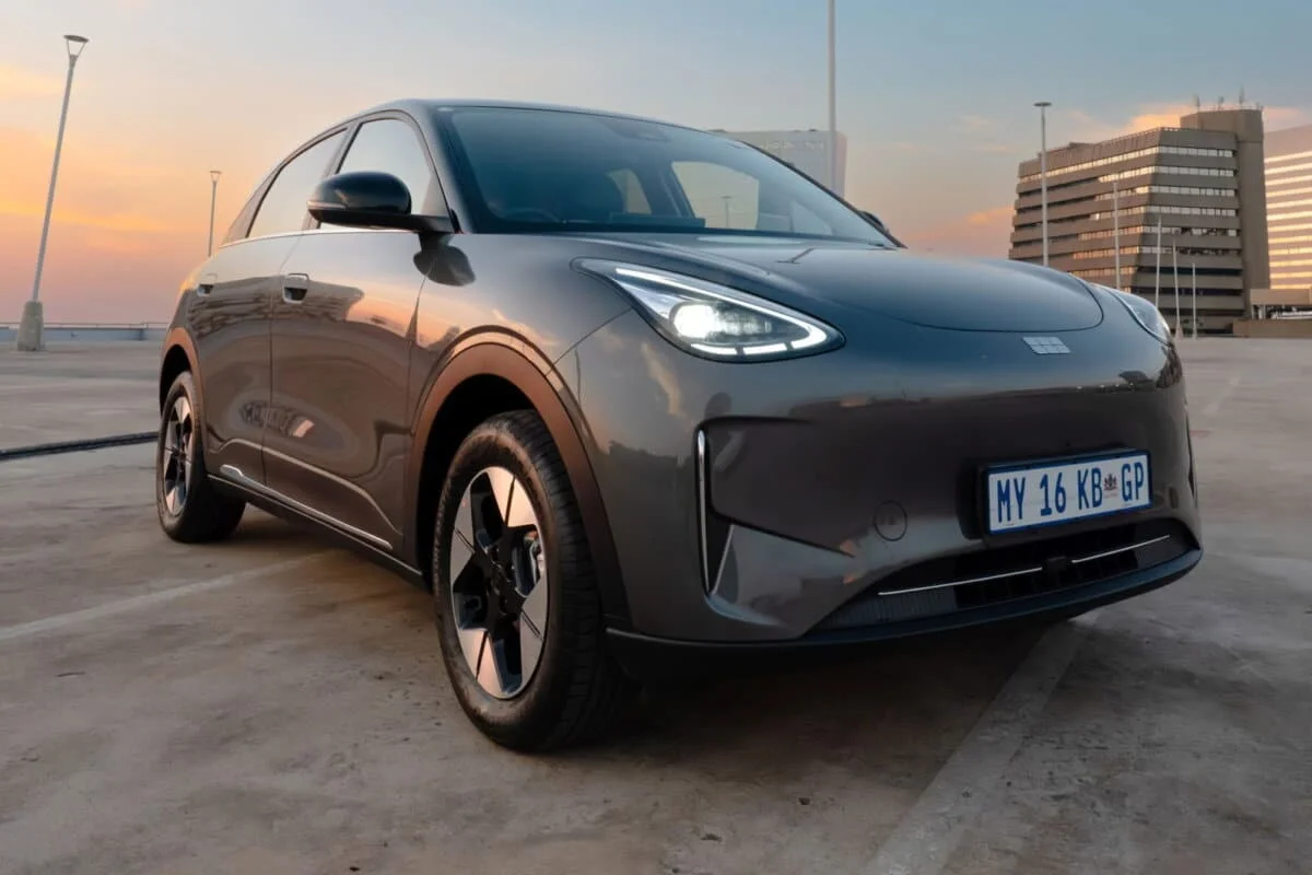 La voiture la plus vendue en Chine débarque en Europe et change vraiment la donne pour les familiales électriques