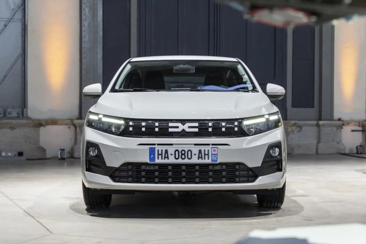 La Dacia Sandero Expression ECO-G à 15 650 € et ses 100 ch GPL restent une référence incontournable parmi les meilleures affaires du segment citadine