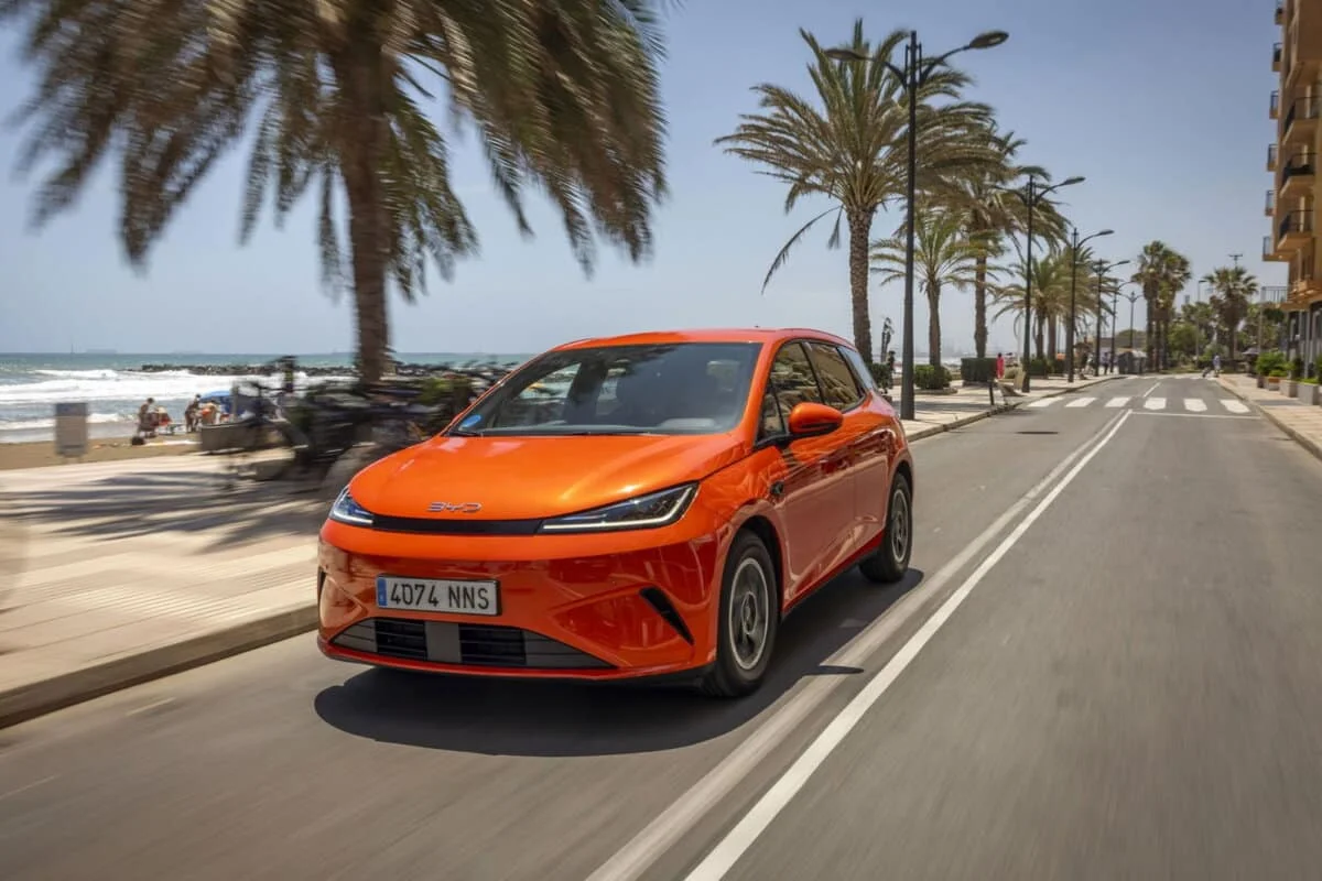 175 ch et boîte auto pour le PHEV le moins cher du marché, la Dacia Sandero GPL n’avait pas vu venir cet adversaire aussi bien armé