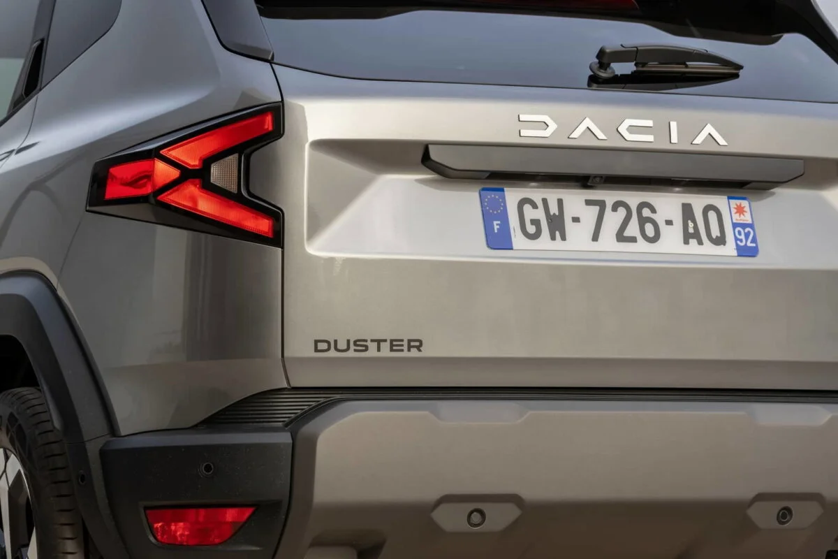 Dacia démontre que le meilleur argument pour vendre des hybrides n’est ni la technologie ni l’écologie : c’est simplement le prix
