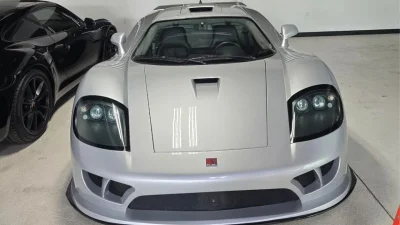 Saleen S7 : un exemplaire en excellent état ayant appartenu à Paul Walker refait surface dans le Missouri