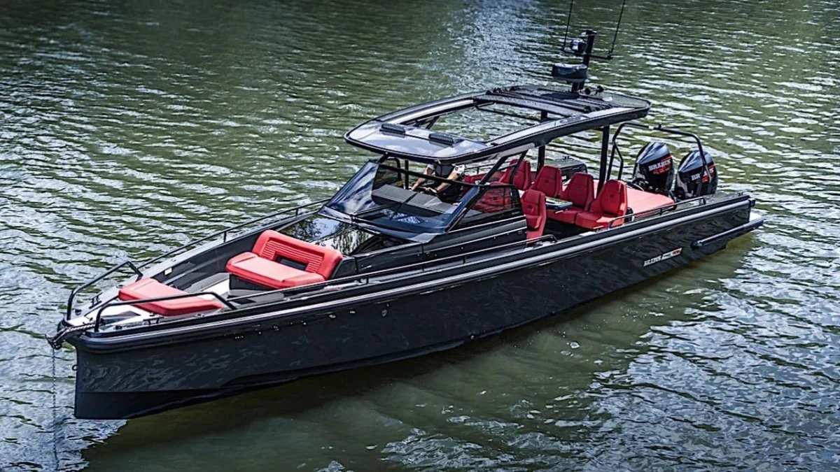 Brabus Shadow 38 : le super-bateau de 1 000 ch débarque bientôt sur la Côte d’Azur