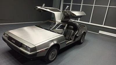 Retour vers le futur, Robocop… certaines voitures de films cultes sont parties au prix d'une citadine neuve