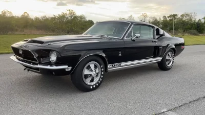 Shelby Mustang GT500 : cet exemplaire de 1968 resté caché 30 ans dans une grange texane vaut une fortune après restauration