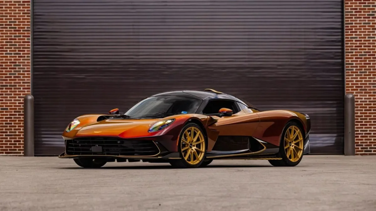 Aston Martin Valhalla : une nouvelle peinture à plus de 90 000 euros… et déjà en vente aux enchères