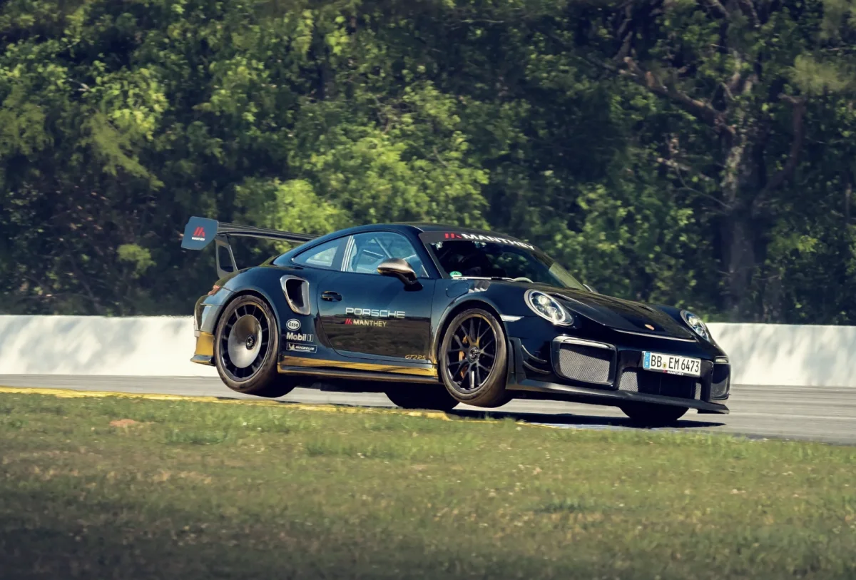 La Porsche 911 GT2 RS Manthey Racing de 2019 bat encore des records sur des circuits (+images)