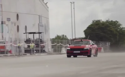 F1 - Carlos Sainz découvre le nouveau Madring en Ford Mustang ! (+ vidéo)