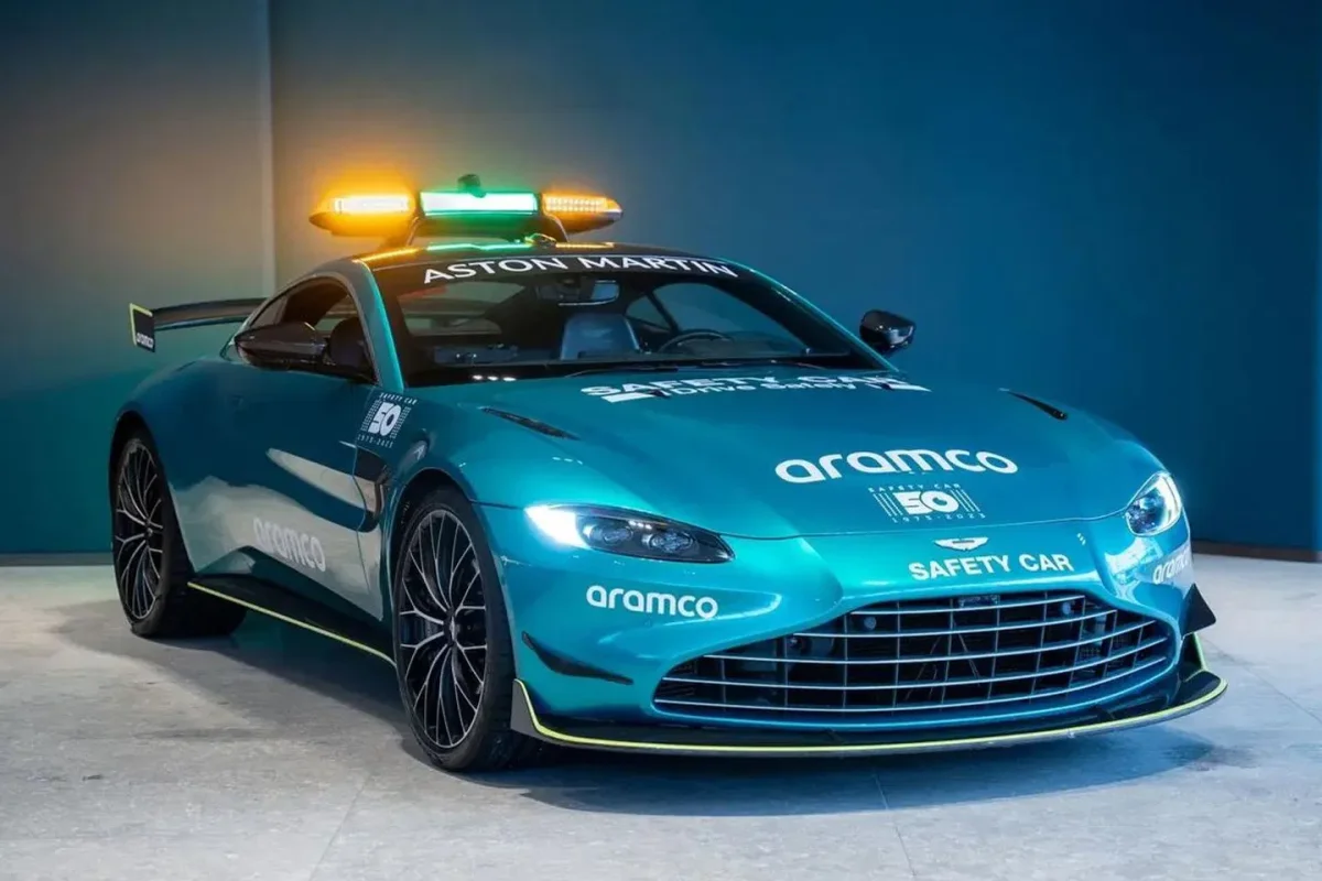 Cette Aston Martin Vantage, safety car d'Abou Dhabi 2021 au cœur du clash Hamilton-Verstappen, est à vendre