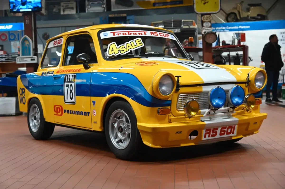 Trabant 601 : cet exemplaire préparé pour le rallye va affoler les collectionneurs de voitures anciennes