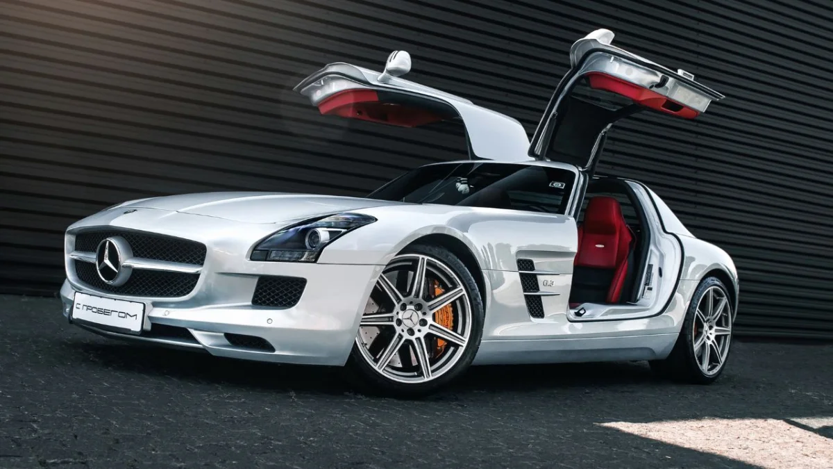 Mercedes SLS AMG : trois exemplaires vendus plus de 800 000 euros aux enchères, la cote du coupé explose chez les collectionneurs