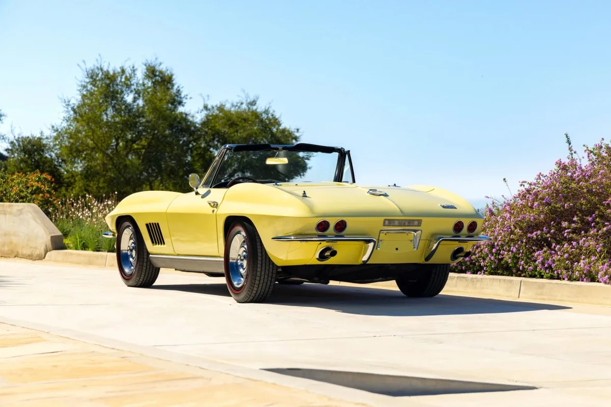 Corvette L71 de 1967 : cet exemplaire en état concours, vendu aux enchères, affole les collectionneurs