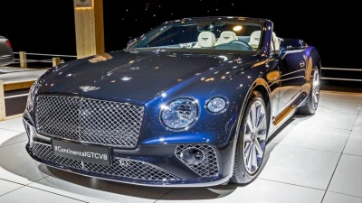 Après l’achat d’une Bentley Continental GTC, un client tente d’obtenir une remise contre la suppression d’un avis négatif