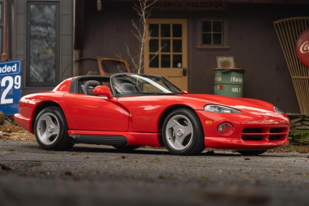 Une Dodge Viper RT/10 de 400 ch au prix d’une Toyota Prius neuve, vraiment ?
