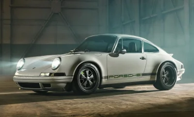 Sous ses airs de vieille Porsche 911, cette 964 à 500 000 €, signée Theon Design, cache une fiche technique redoutable