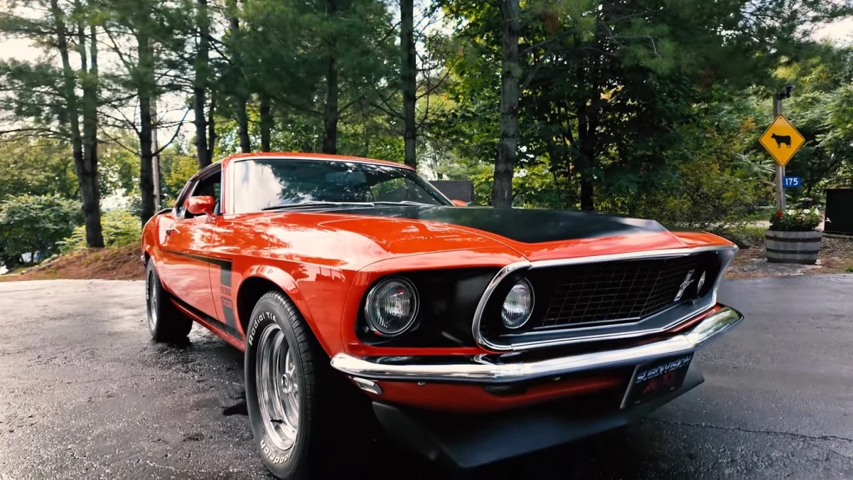 Cette Mustang Boss 302 de 1969 apparemment d'origine cache un gros secret sous son capot