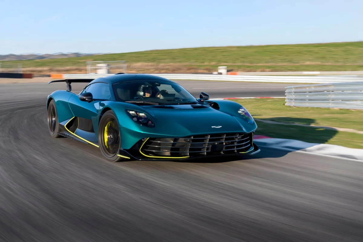 Essai - Aston Martin Valhalla : un délice à toute vitesse !