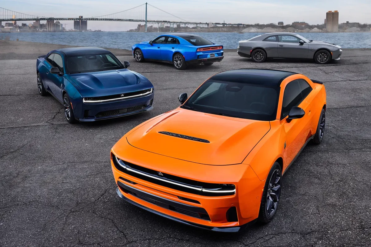 C’est confirmé : les Dodge Charger à essence arrivent en Europe
