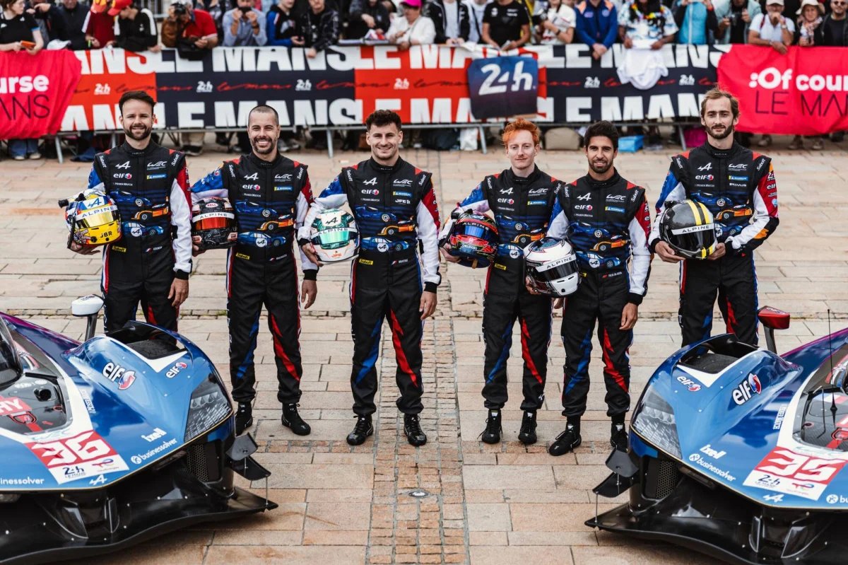 Alpine : pour Le Mans, la marque dévoile la combinaison... la plus légère au monde !