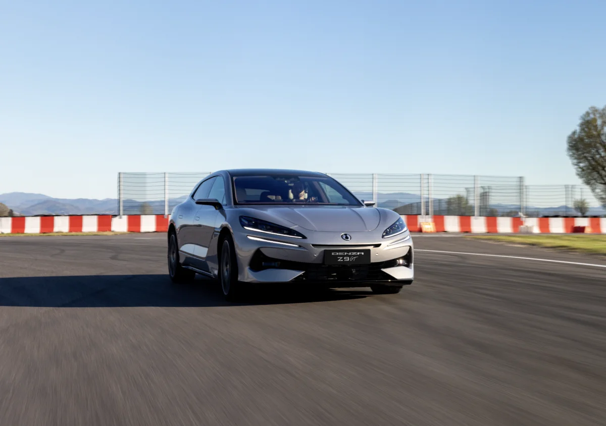 Denza Z9 : le break qui drifte tout seul en reproduisant un dessin (+vidéo)
