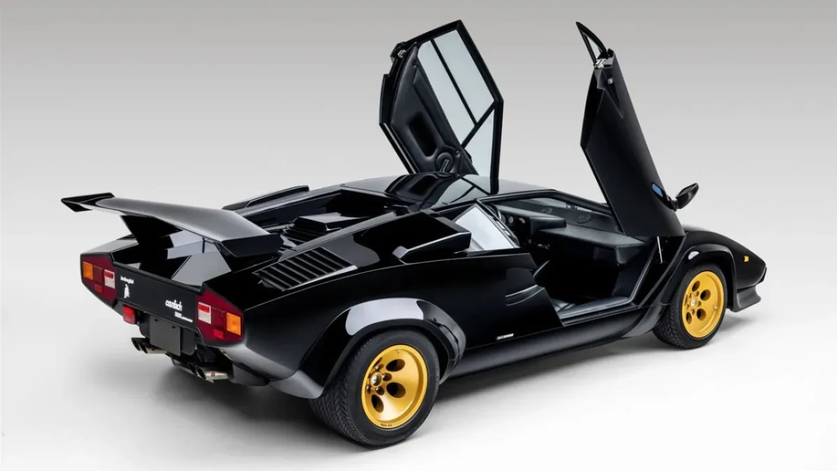 Cette Lamborghini Countach de 1985 restaurée pour environ 700 000 € pourrait atteindre un montant fou aux enchères