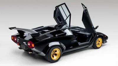 Cette Lamborghini Countach de 1985 restaurée pour environ 700 000 € pourrait atteindre un montant fou aux enchères