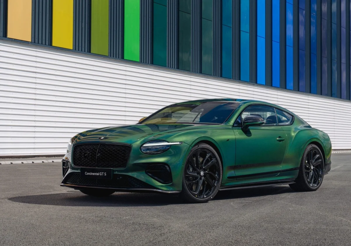 Bentley : cette nouvelle peinture change d’apparence selon la lumière