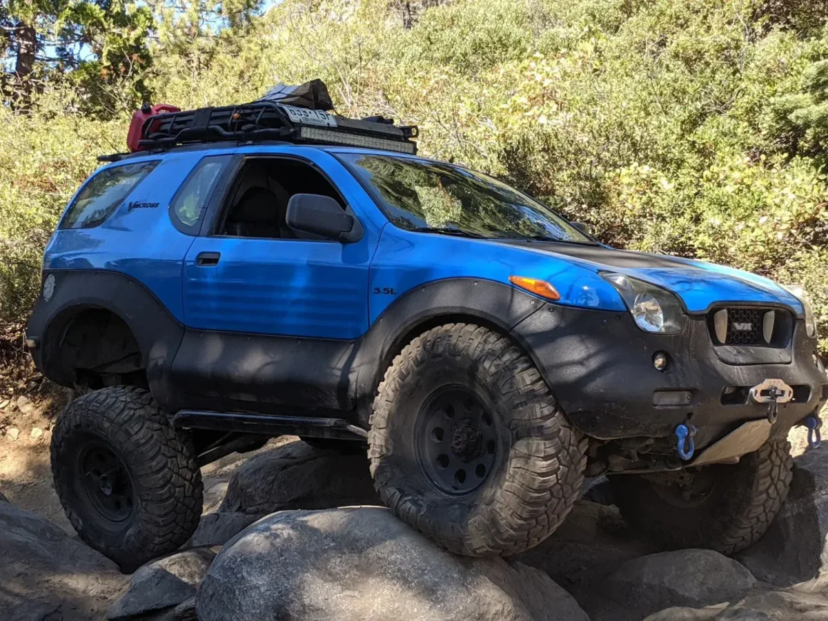 Ce petit 4x4 Isuzu VehiCROSS est équipé d'un gros V8 Lexus : vous n’allez pas croire à quel prix il est parti