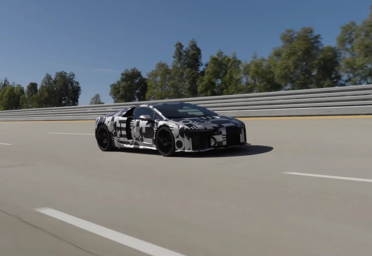 L'Audi Nuvolari fait rugir son V8 hybride sur le circuit de Nardo (+vidéo)