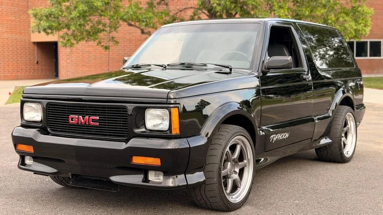 GMC Typhoon de 1993 : ne vous fiez pas aux apparences, ce vieux SUV développe près de 700 ch et tourne au protoxyde d'azote