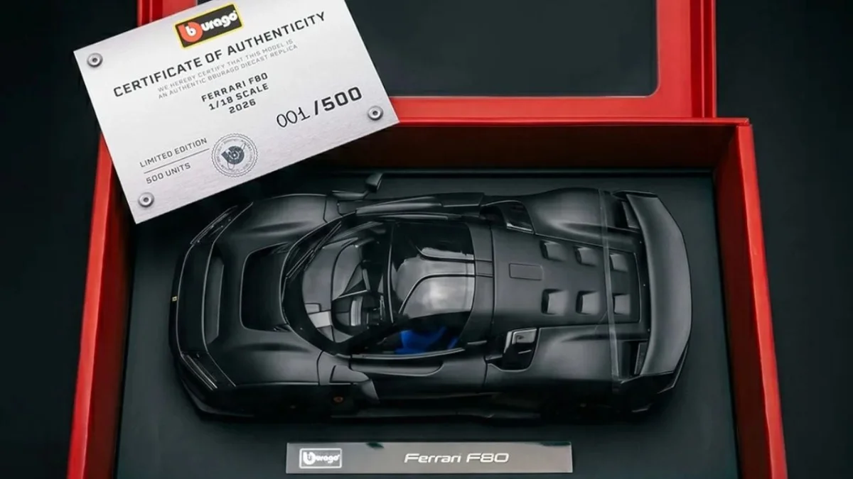 Ferrari F80 Bburago : les précommandes de cette miniature noire mate ultra-limitée viennent d’ouvrir